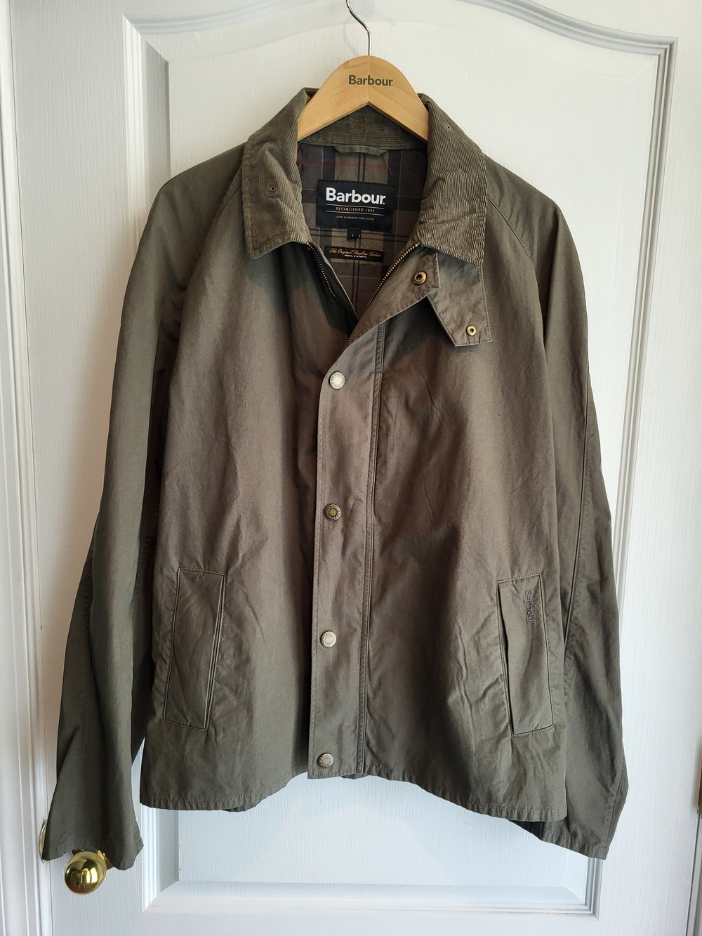 Barbour Tracker Jacket In Olive Green